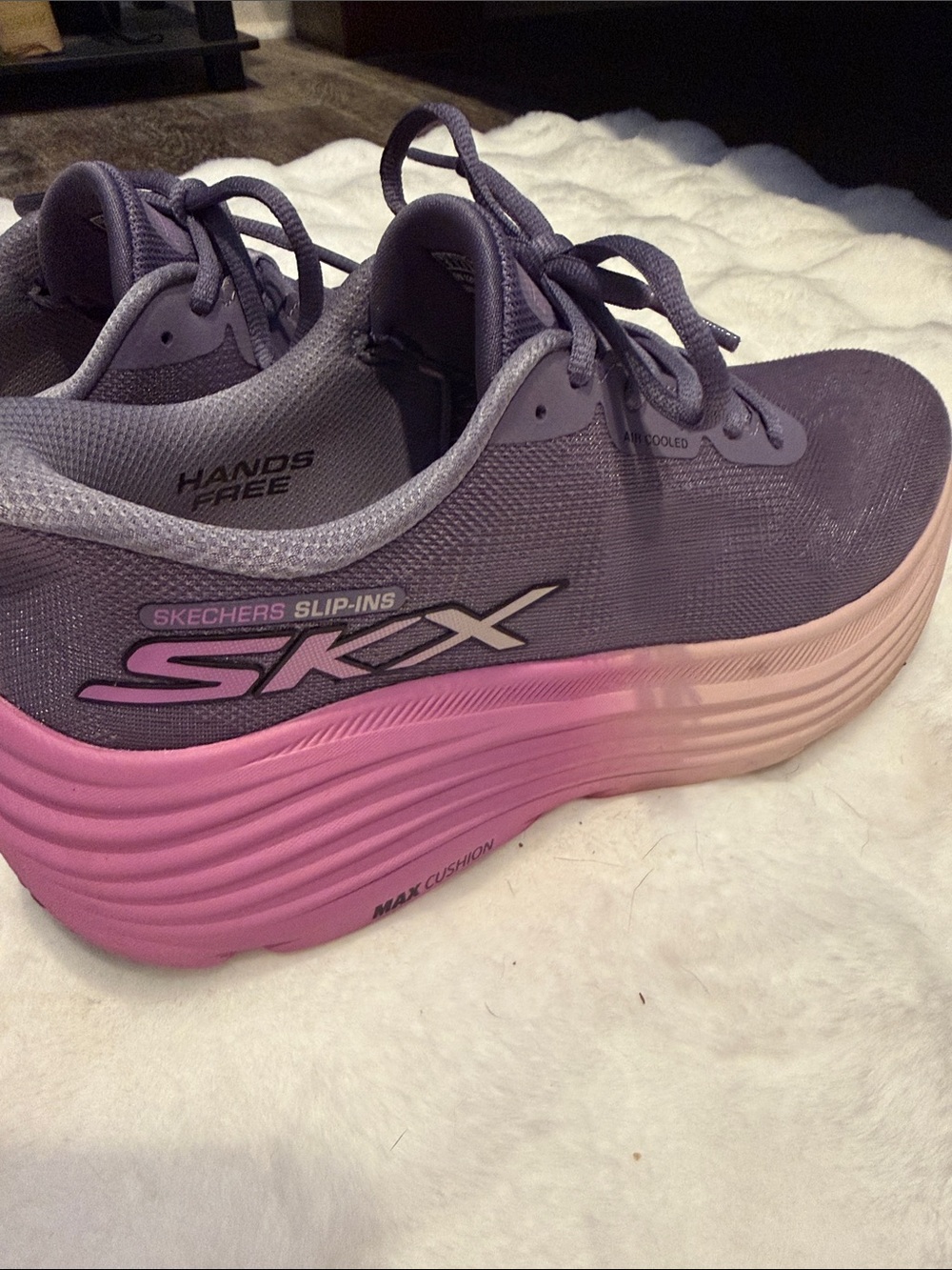 Skechers lavender slip in sneakers